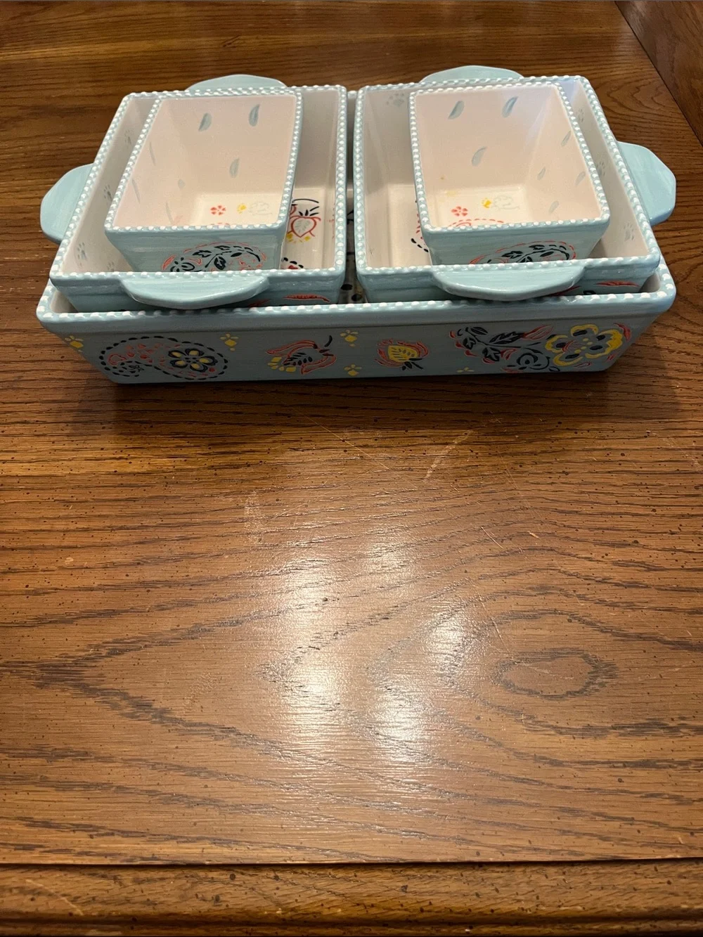 5 piece bakeware set with floral paisley design